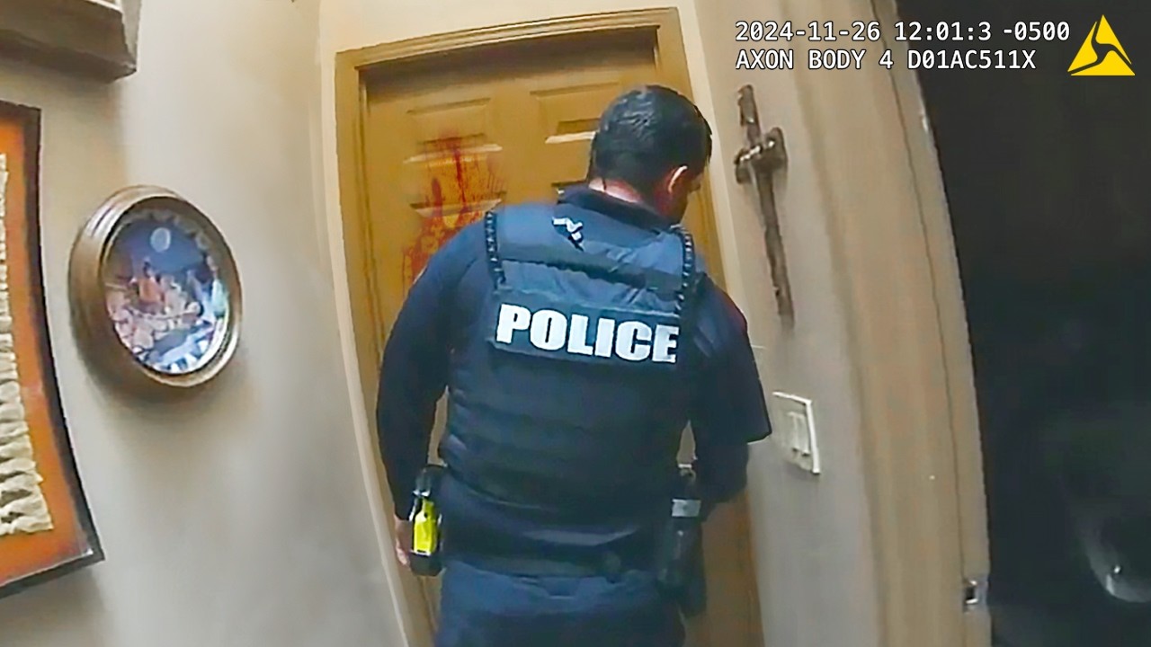 Secret Killer Leads Cops Into His Murder Bathroom
