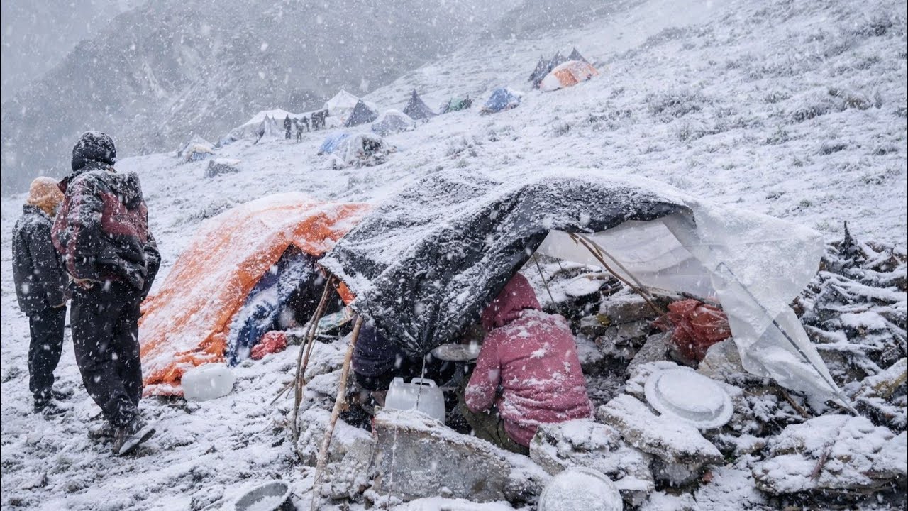 Inside Dolpa’s Coldest Region|A Family’s RealExperience Living inNature|Snowy Shelter CampsideTent's