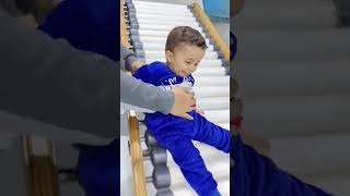 مبعرفش اعوم الحقوني           سويتز  اكسبلور  كيدز          لمار        ضحك            كامري       سمعها