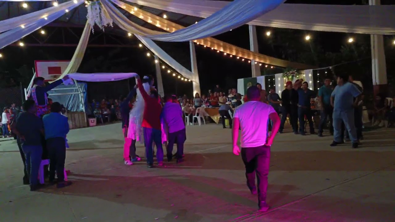 La víbora de la mar en coxcatlan con el Grupo Dedos Mágicos 