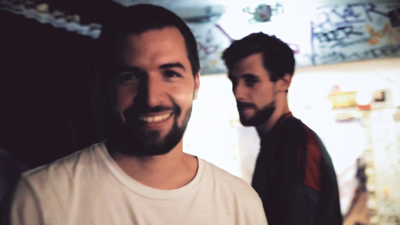 Guarda POLY POLY — Odyssey (Official Video) su YouTube Guarda POLY POLY — Odyssey (Official Video) su YouTube