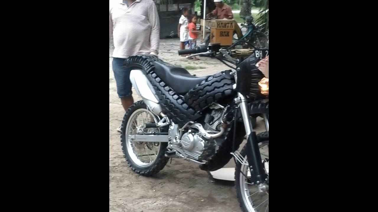 Modifikasi Body Motor KLX 150cc Dari Ban Bekas YouTube Modifikasi Body Motor KLX 150cc Dari Ban Bekas YouTube