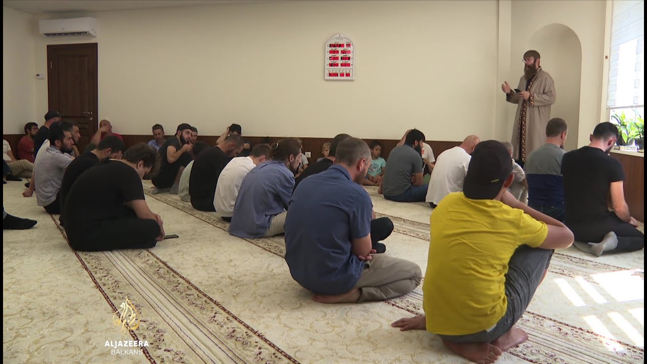 التتار القرميون يُجبرون على الفرار من العنف