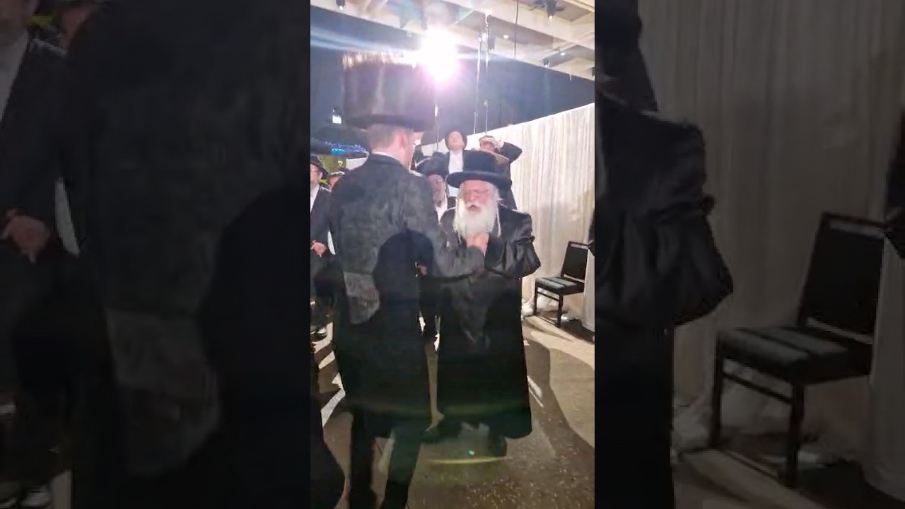האדמו״ר מנדבורנה ירושלים בריקוד בחתונת בת דובר זק״א
