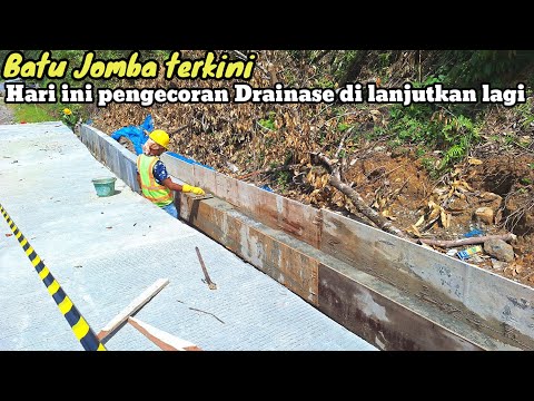 Batu Jomba terkini!!Hari ini pengecoran Drainase di lanjutkan lagi Batu Jomba terkini!!Hari ini pengecoran Drainase di lanjutkan lagi