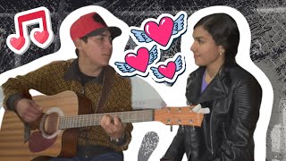Miniatura de vídeo de "Compra una guitarra para llevar serenata a su novia 💕 Cosas del Amor"