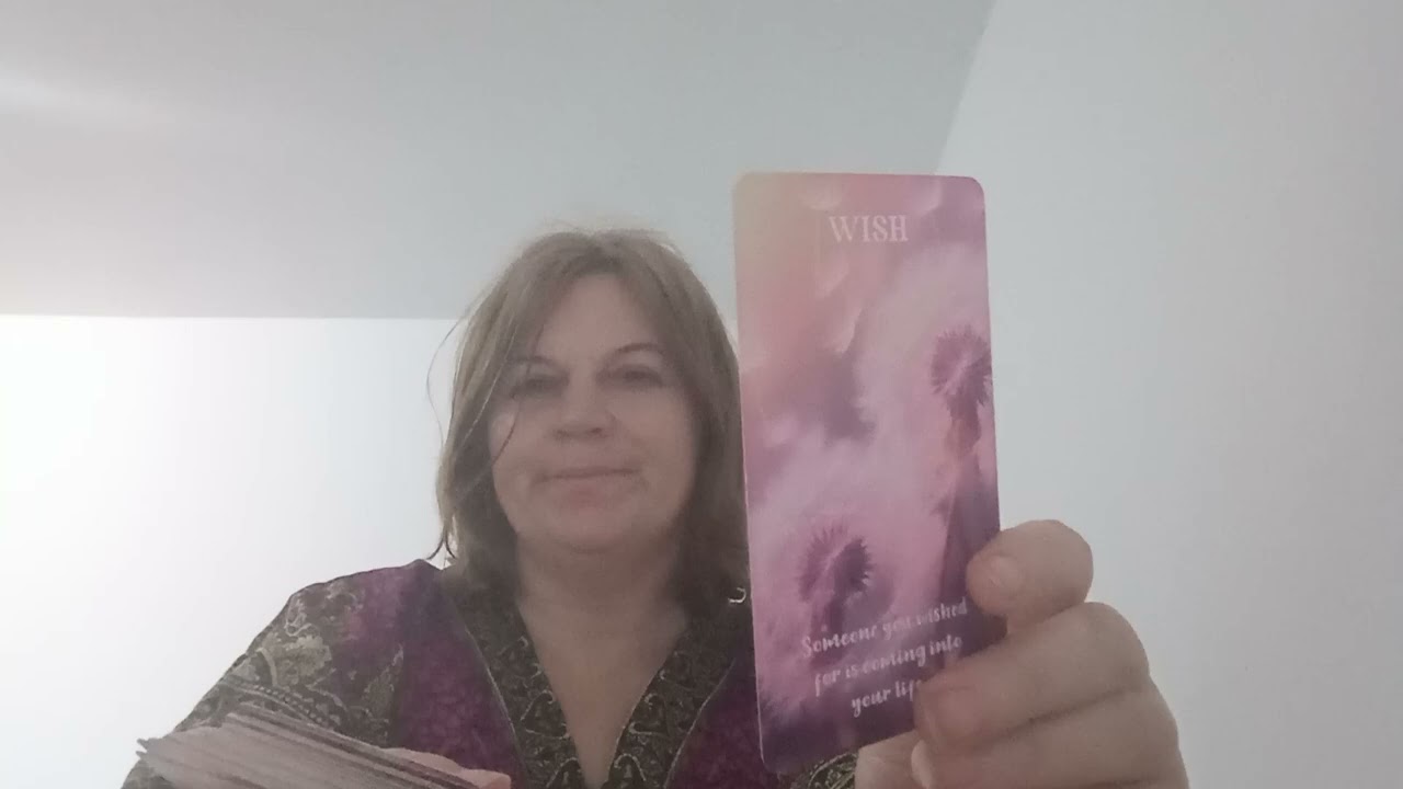 Wow! Te vede in secret ca fiind sotia lui! Semnele iti vor arata ca ...