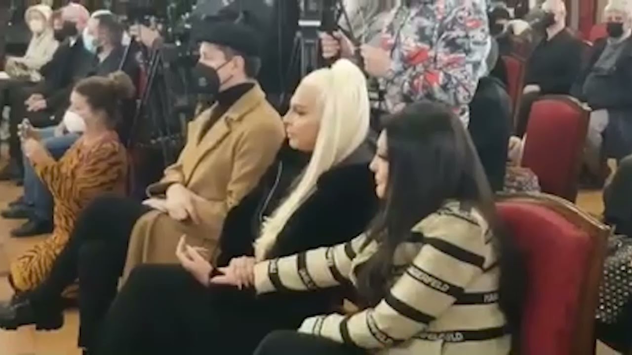 Potresan govor Ane Bekute na komemoraciji Marine Tucaković: Karleuša u suzama