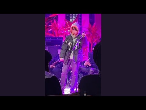 【饭拍】周笔畅彩排 「开往春天新春演唱会」