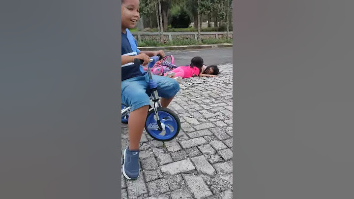 kocak jatuh naik sepeda
