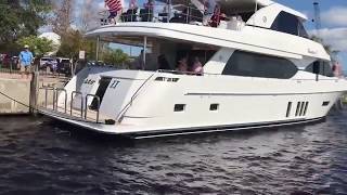 Jax Arrival - Georgia Florida game 2017 by Bob Odum 256 views 4 years ago 1 minute, 3 seconds