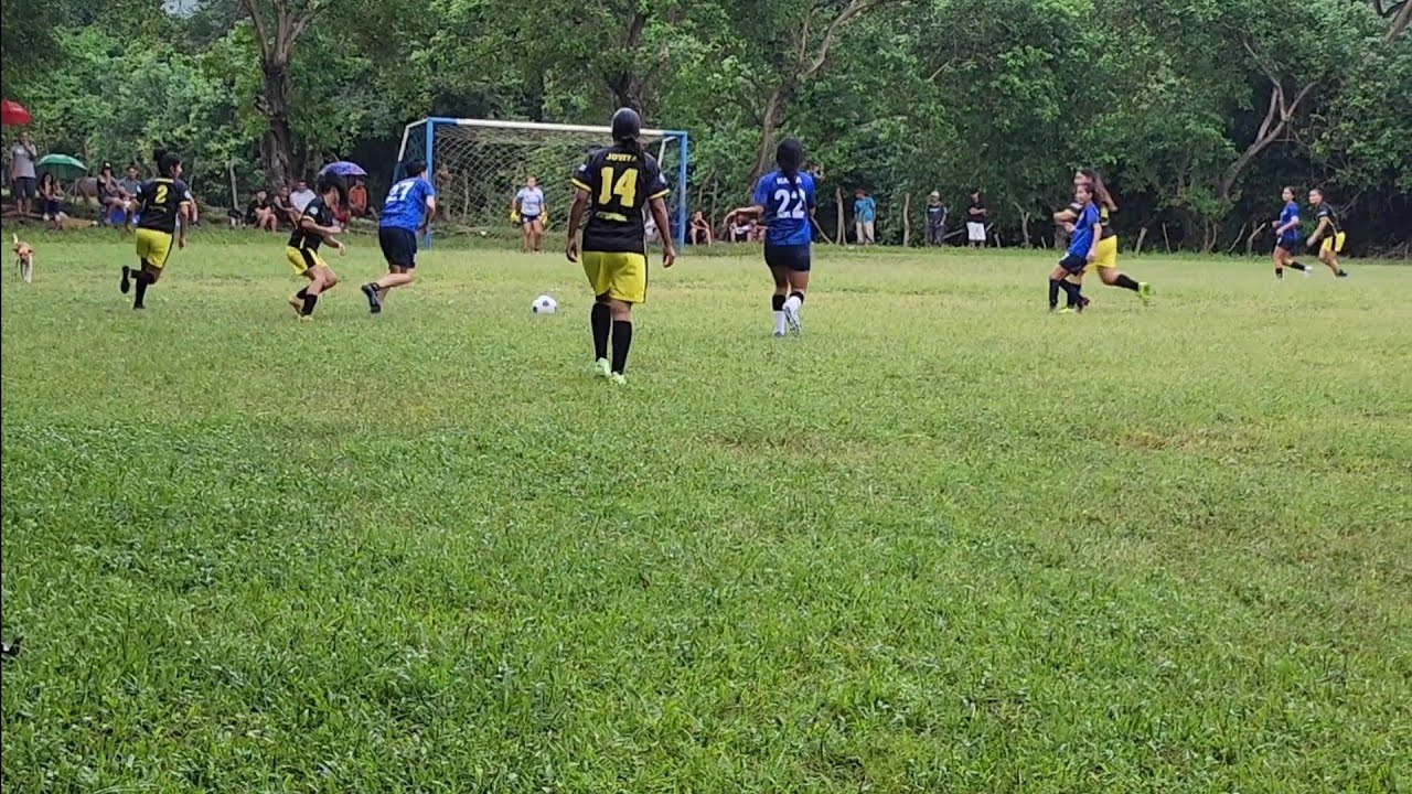 La Radio con su triplete se comió a todo el equipo de las Águilas y la marisol con el gol de cabeza😍