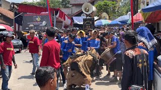 AWAL KEBERANGKATAN IRING IRINGAN SENI REAK LUGAY PUSAKA FEAT SENI BENJANG PANCA KOMARA LIVE BAKSUM