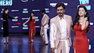 Avneet Kaur Showing Respect And Ask Nawazuddin Siddiqui To Stand With Kangana Ranaut While Posing