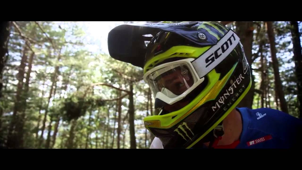 Обзор трека и тренировки на UCI DH World Cup Andorra 2013