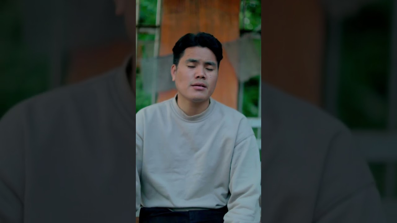 Tu Iss Tarah&rsquo; short cover by Sonam Wangdi, beautifully performed with his smooth and melodic voice.