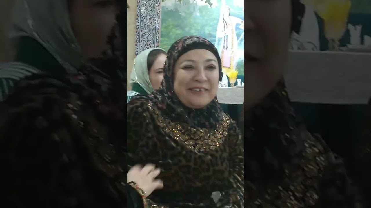 Qashqadaryo viloyat Qarshi shahrida Doʻstlar davrasida Jonli ijro sohibi Quyoshbek Mahmadaliyev 