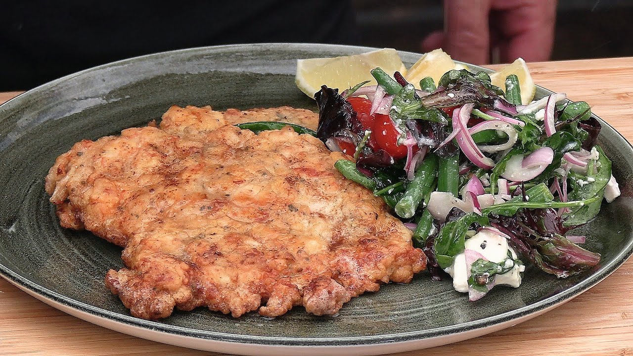 Filet z kurczaka po parysku z lekką sałatką z fasolki szparagowej/ Oddaszfartucha