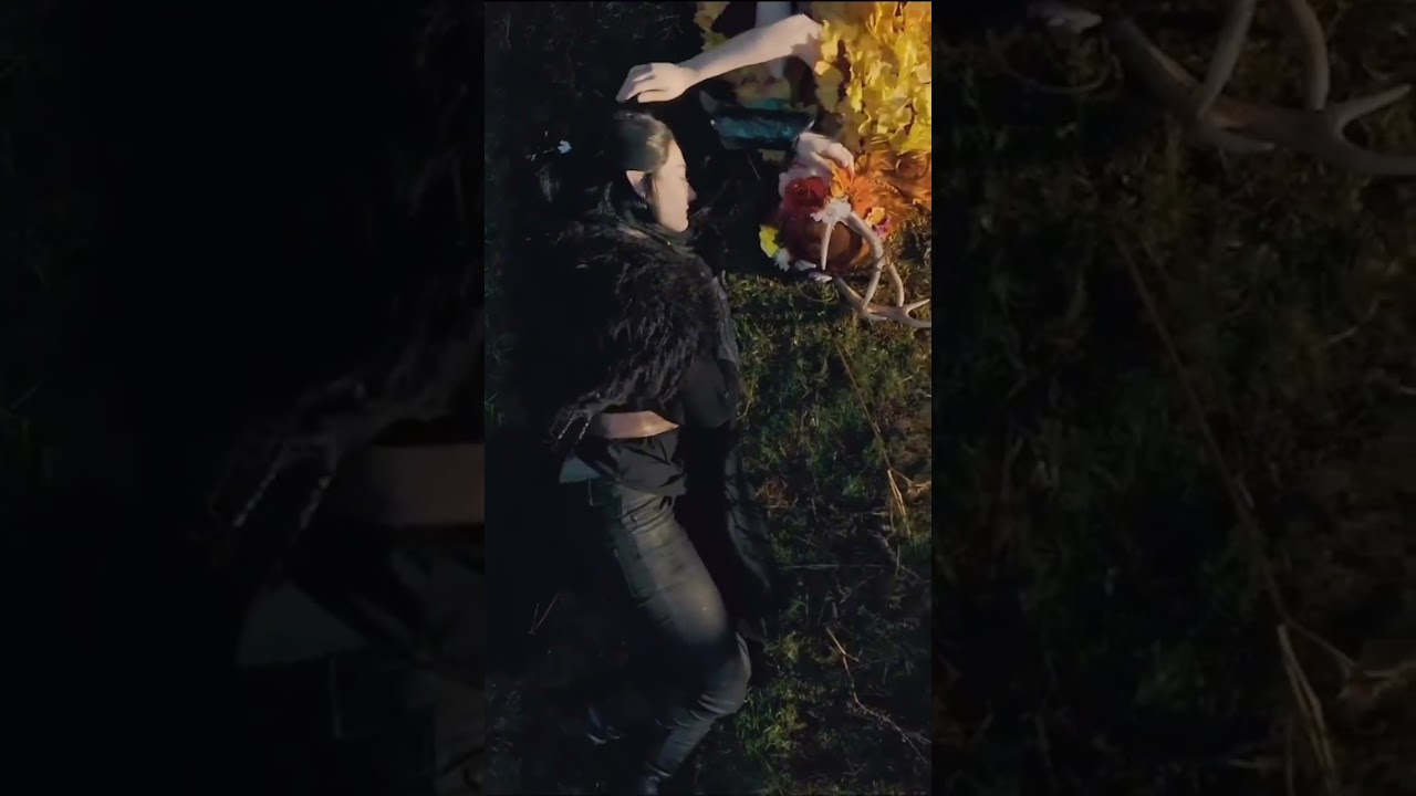 Vax and Keyleth falling in love in real time - Critical Role in Real life - Vaxleth cosplays