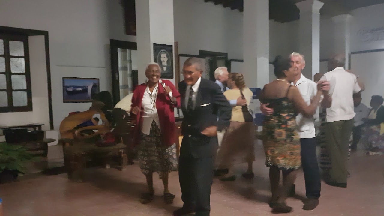 Holguin - Bailando Cha Cha Cha - Hector Fernandez En Holguin