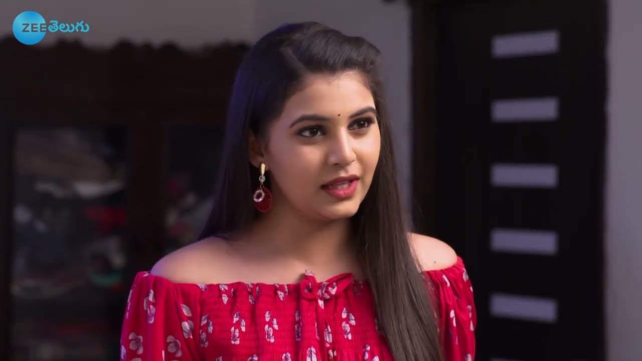 Party అయిపోయిన వెంటనే ఆమె First చేసిన Phone | Suryakantham | Full Ep 339 | Zee Telugu | 19 Dec 2020