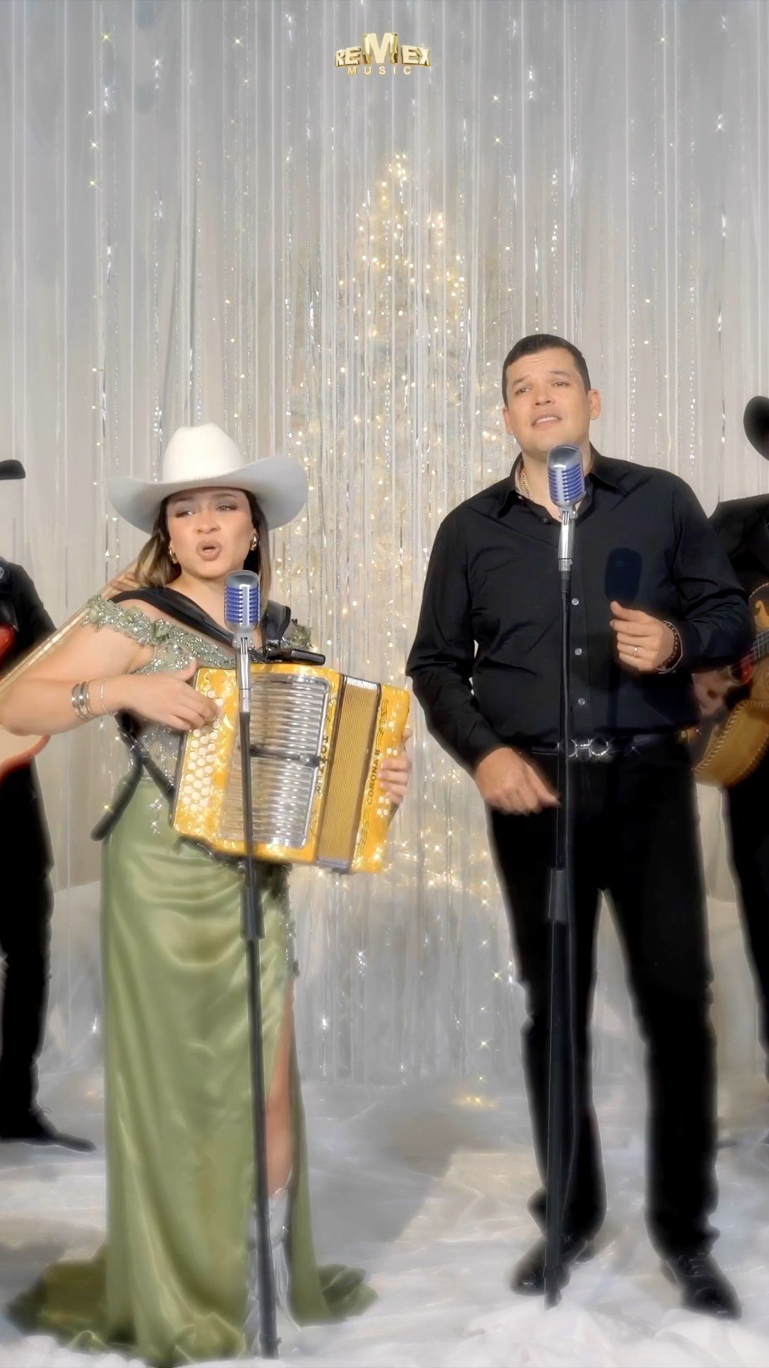 Gira el mundo, gira el reloj... ? #VenACantar de Leandro Ríos y Fer Villarreal ✨