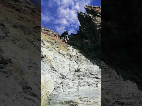 Besteigung des Bishorns 2023 — Kletterteil vor der Cabane de Tracuit