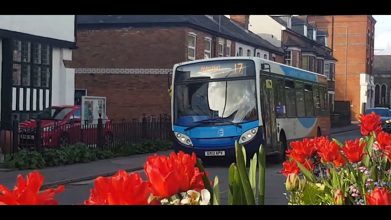 Here is the stagecoach bus 36913 on the number 17 in Farnham with the