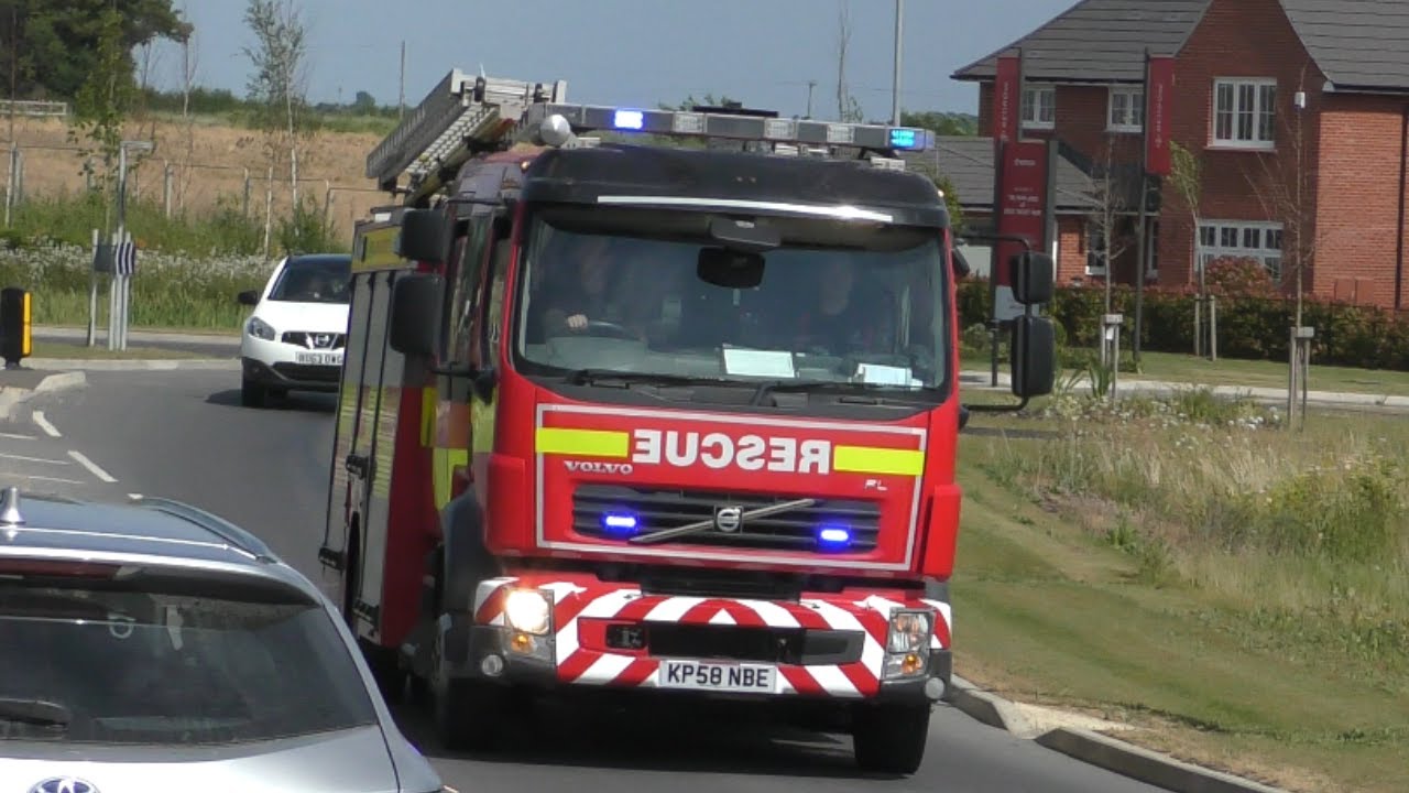 Suffolk Fire & Rescue Service - Newmarket ErT Responding - YouTube