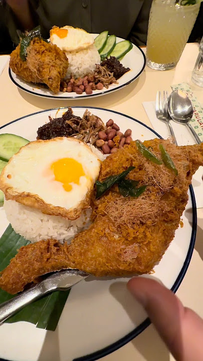 2nd time can’t get enough at Singapulah tasted my favourite Sinangag na Dilis #foodlovers