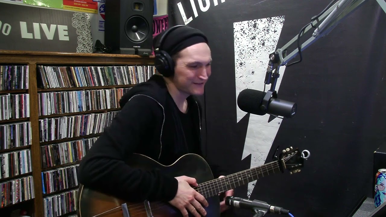 Pluralone Performing “Offend," “This Is the Show,” and More! - Live at Lightning 100 adlı videoyu YouTube'da izle Pluralone Performing “Offend," “This Is the Show,” and More! - Live at Lightning 100 adlı videoyu YouTube'da izle