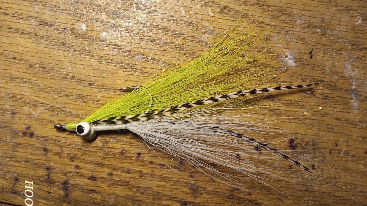 Hoot's Live Tie Busting Out Clouser Minnow