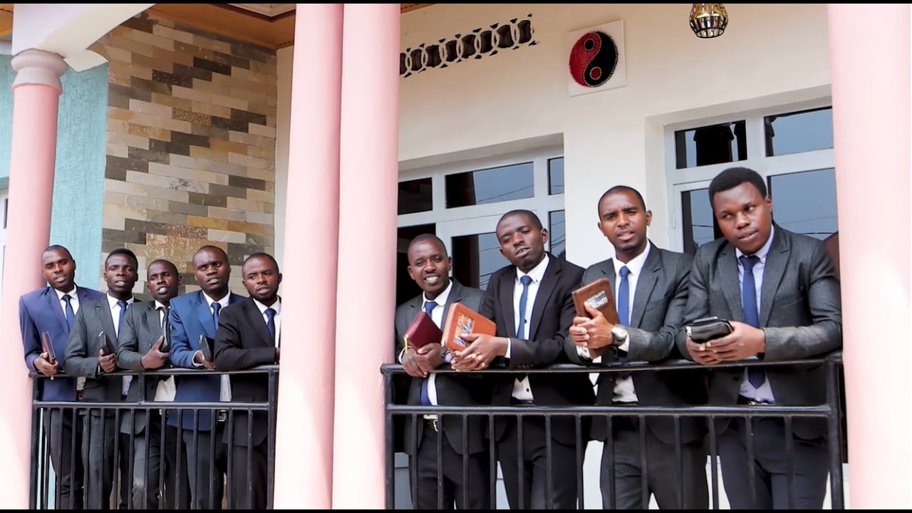 Ibuka ahowavuye by Eriya wa 3 choir Ivugurura n'Ubugorozi