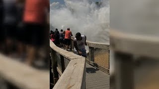 Escaping A Huge Wave In The Waterpark Like A Boss