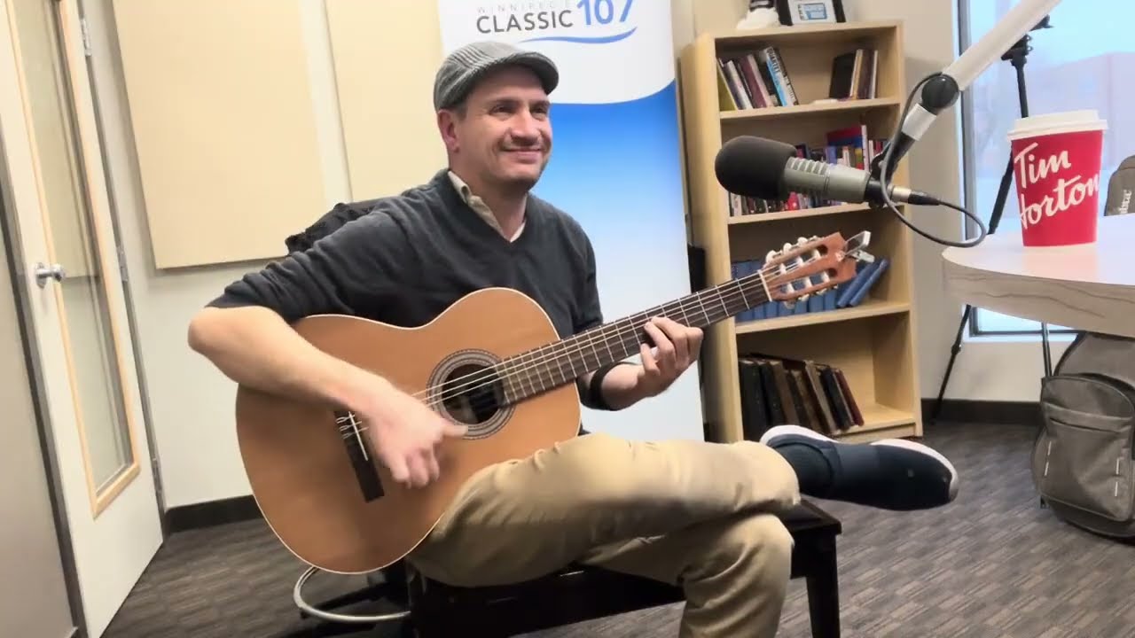 Еженедельные джазовые вечера с трио Эммануэля Баха и приглашенными гостями в баре Nob отеля St. N...