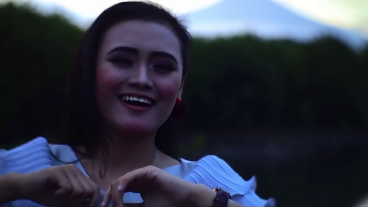 BOJO TOBAT ~ Tiya Wahyu   YouTube