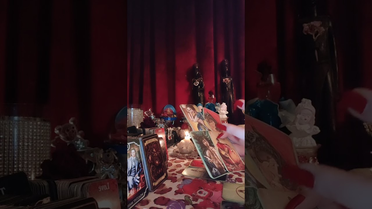 برج الجدي لو يدرك الحب كم انا متيم بك لتمنى ان يكون انت♥️انت اجمل و اطعم و احلى من سكن القلب🤗اعشقك💋