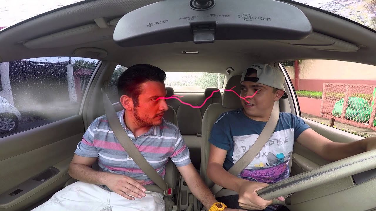 UN SHOW DE HUEVOS ANGELITO Y PAPUCHO APRENDEN A MANEJAR