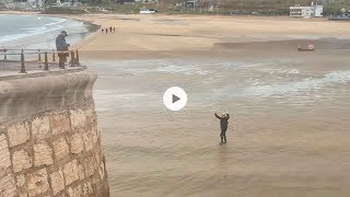 Viviendo la bajamar en el Sardinero