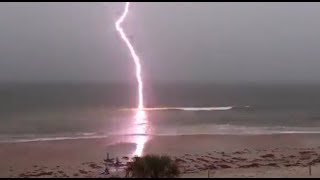 Видео Молнии, удары, вспышки, круто! / Lightning, strikes, flashes, cool! (автор: Video Shara)