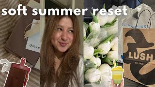 soft summer reset 🌸 cozy self care, fresh flowers, books & a bedroom refresh screenshot 1