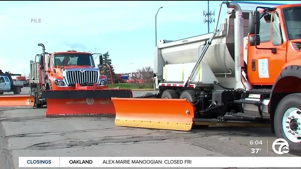 Crews prepare to respond to the winter storm - YouTube