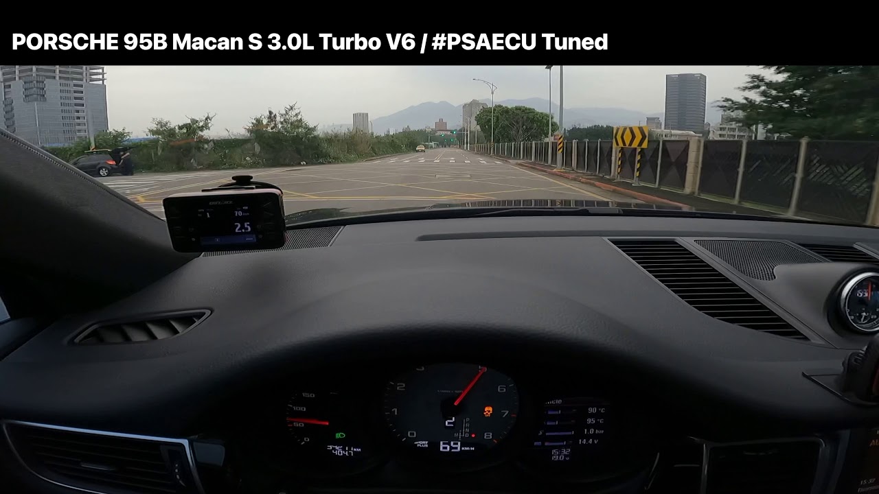 PORSCHE 95B Macan S 3.0L Turbo V6 0~100 km/h 4.5 sec / 