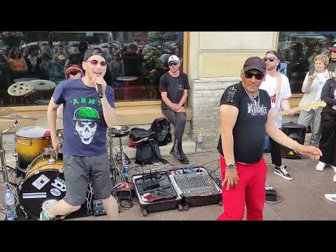 Мега хит, Фантазер! Уличные музыканты из группы Айдахо и танцор Майкл на Невском проспекте.#id_aho