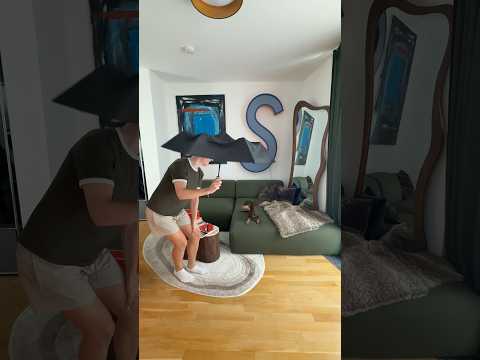 Peppy sieht zum ersten mal Regenschrim