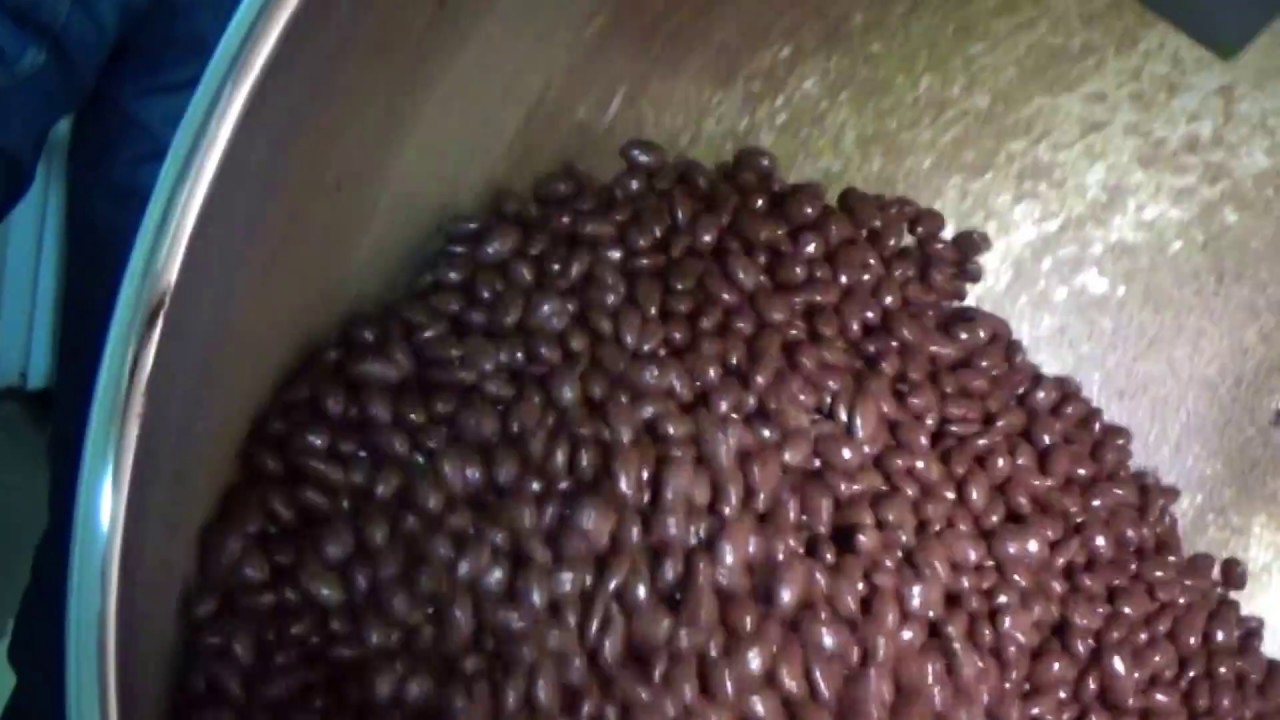 AMANDES ENROBEES DE CHOCOLAT NOIR, VERNIES ALIMENTAIRE