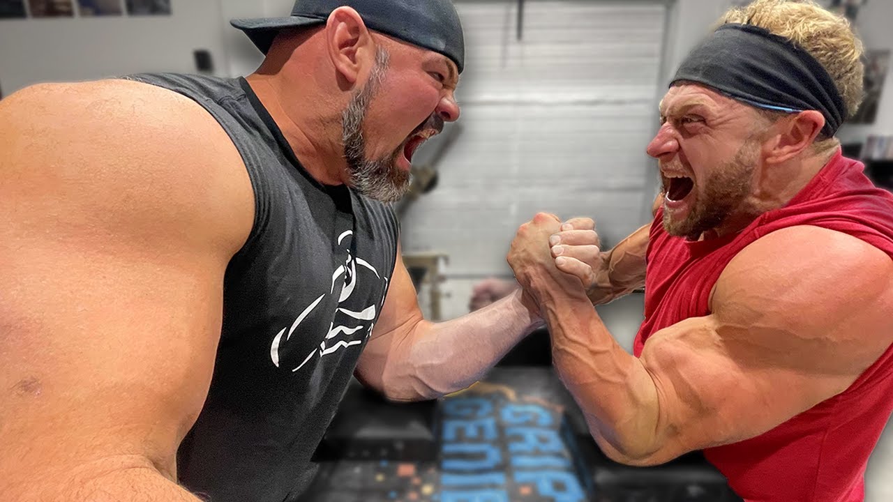 Jujimufu VS Brian Shaw Arm Wrestling