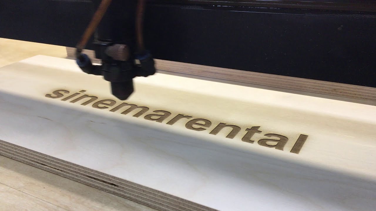 Лазерная гравировка на фанере - YouTube