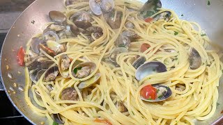 SPAGHETTI WITH CLAMS, PASTA WITH CLAMS