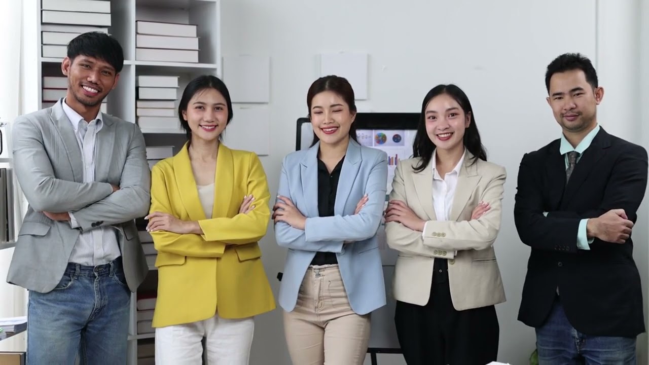 "Survive & Thrive™: The 8 Pillars to Start Your First Business the Smart Way"